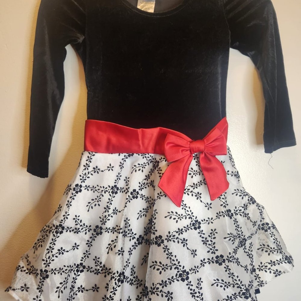 Black, White,and red Bonnie Jean dress